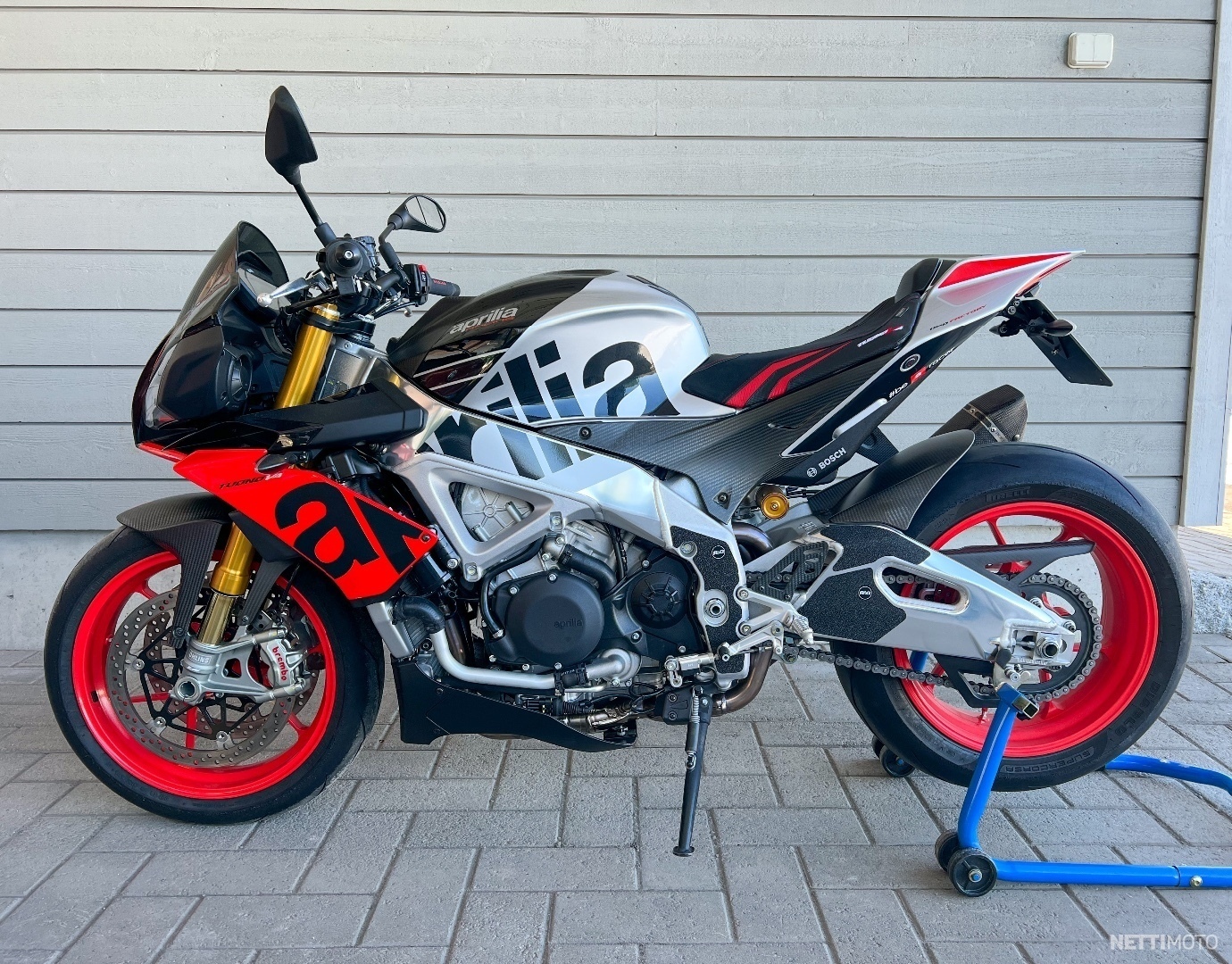 Aprilia Tuono
