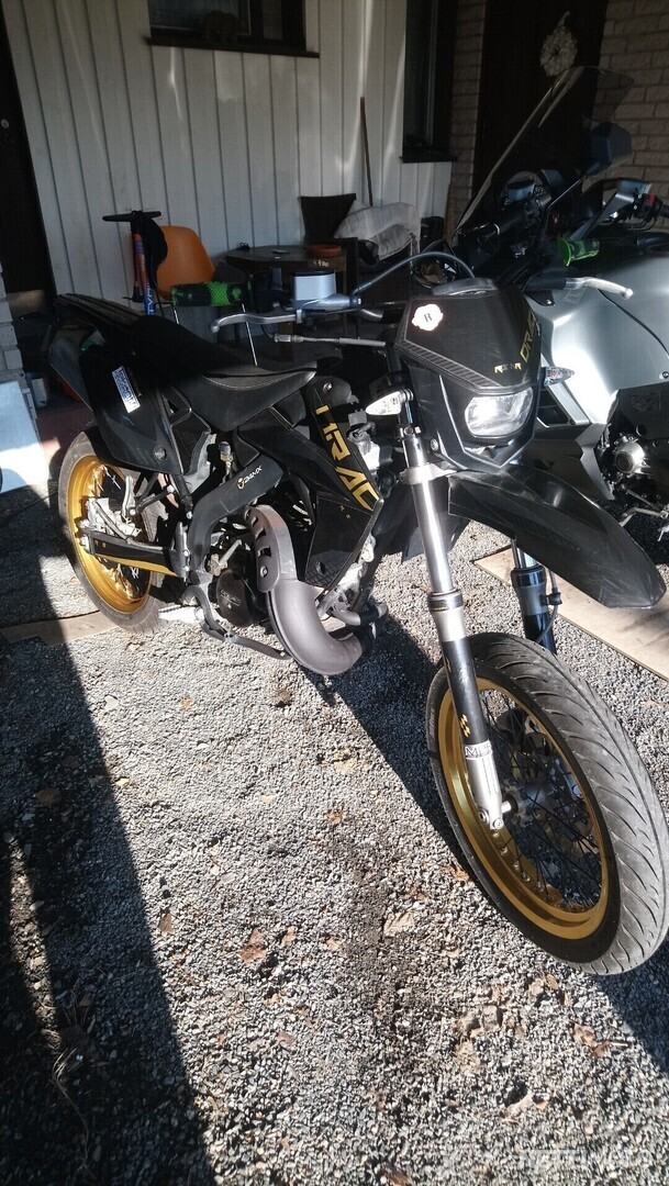 Drac Supermoto