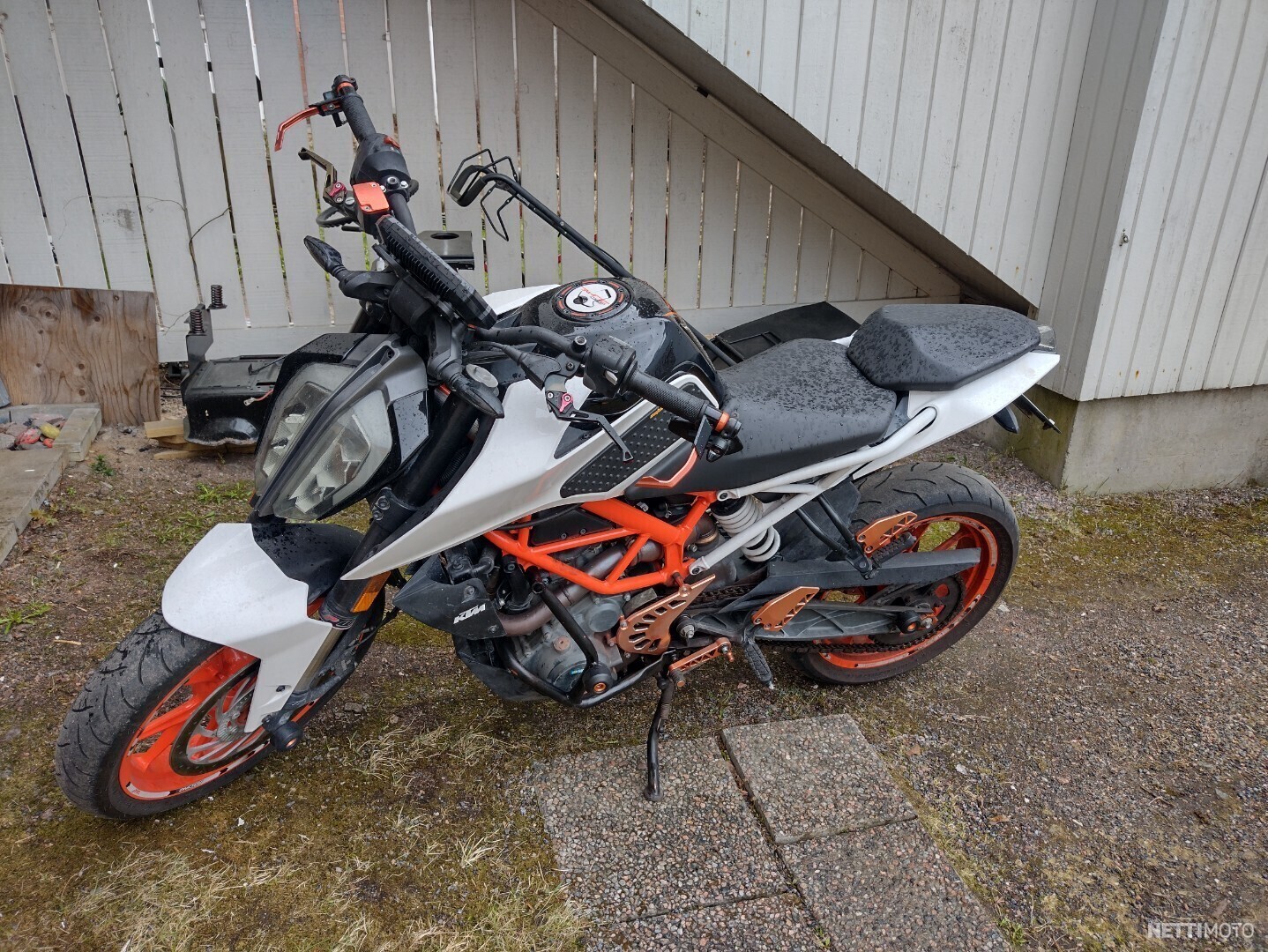 KTM 390