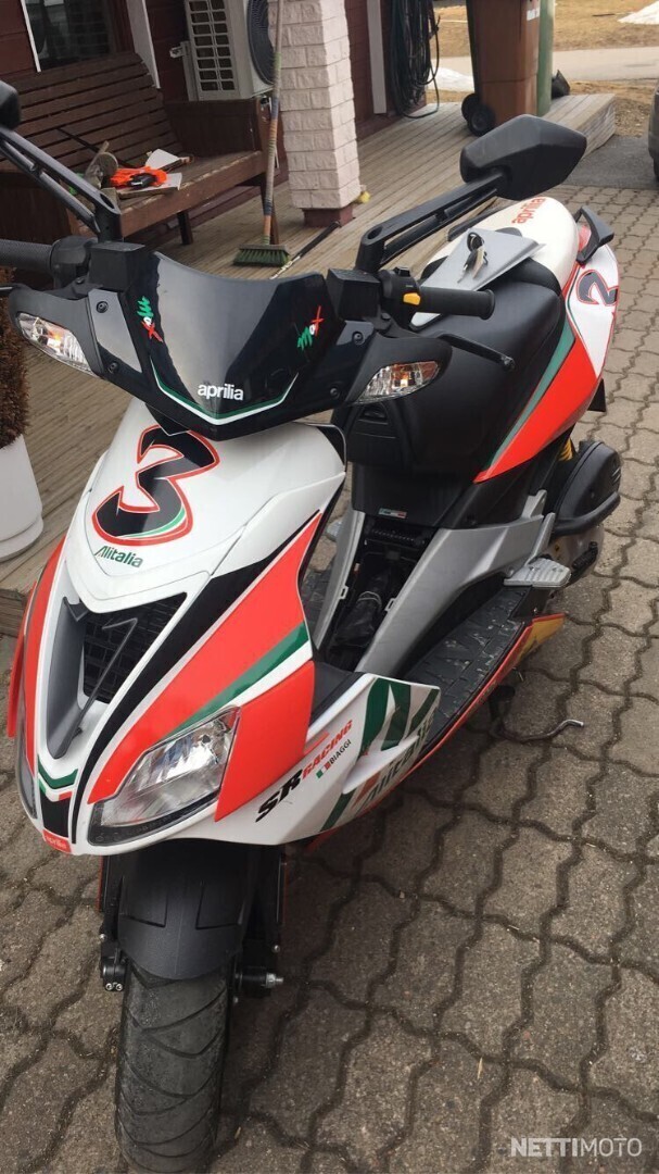Aprilia SR