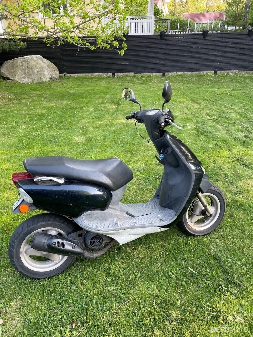 Yamaha Neos