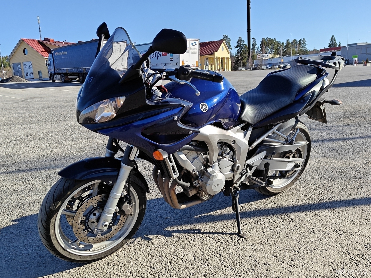 Yamaha FZ6-S
