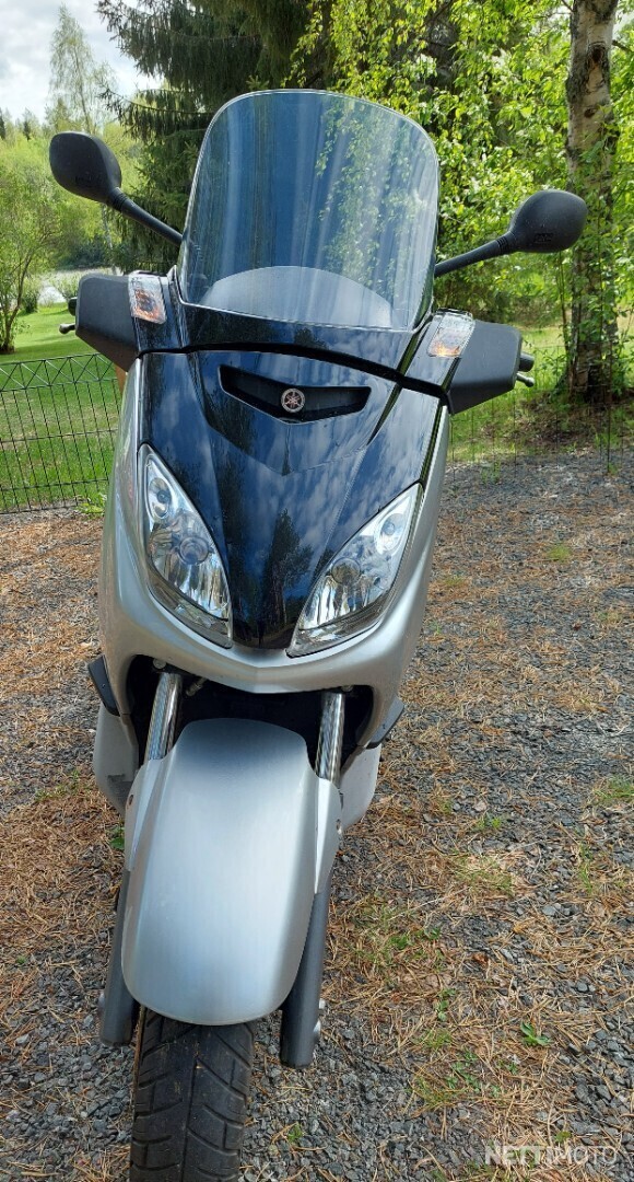Yamaha X-MaX