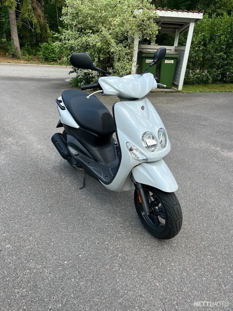 Yamaha Neos