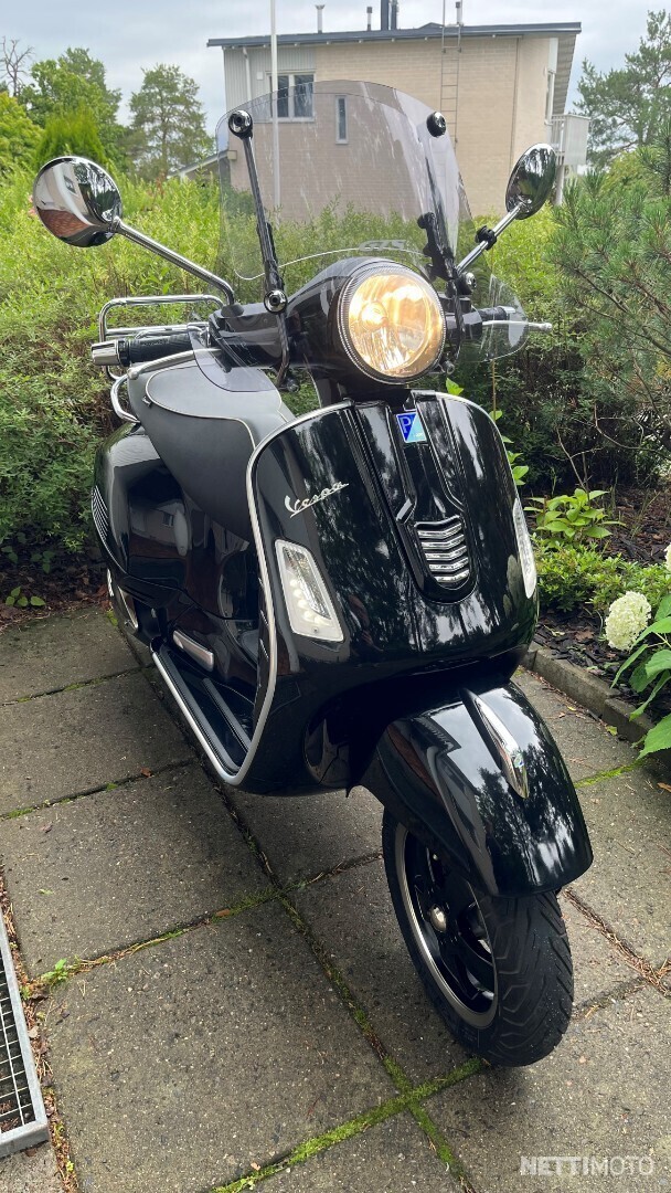 Vespa GTS