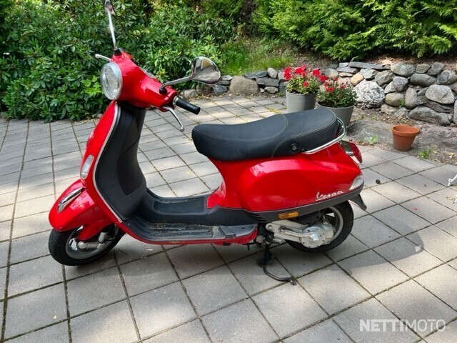 Vespa LX
