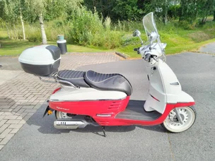 Peugeot Django