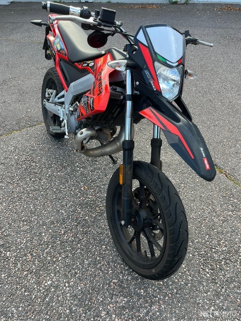 Aprilia SX