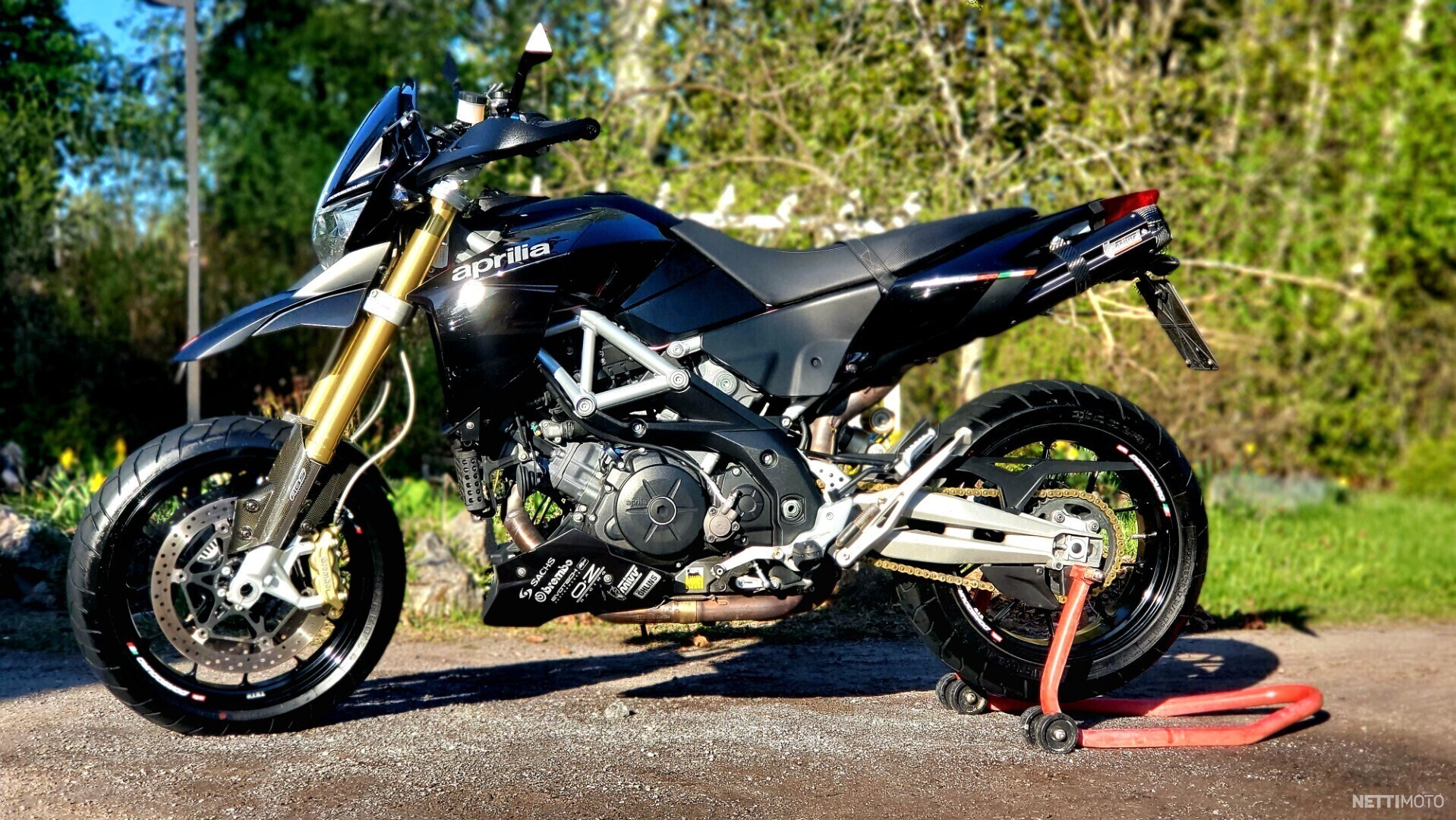 Aprilia Dorsoduro
