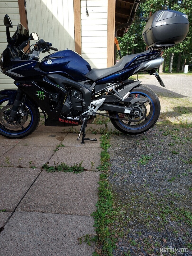 Yamaha FZ6-S