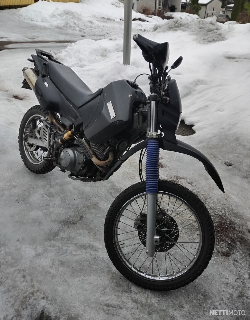 Yamaha XT