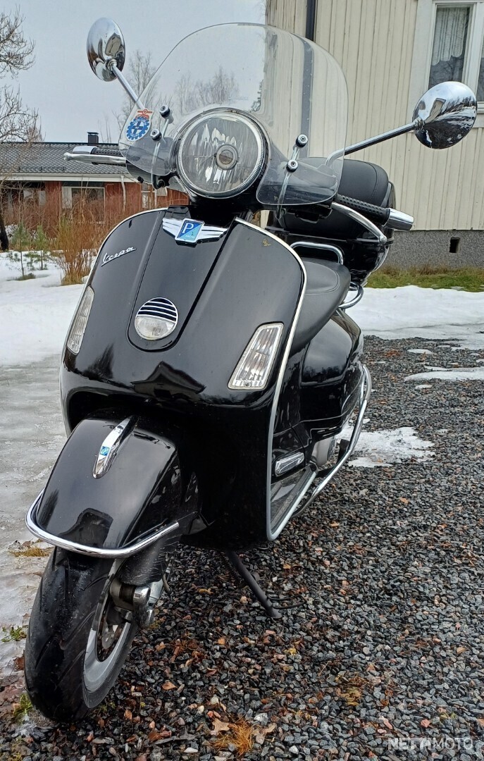 Vespa GTS