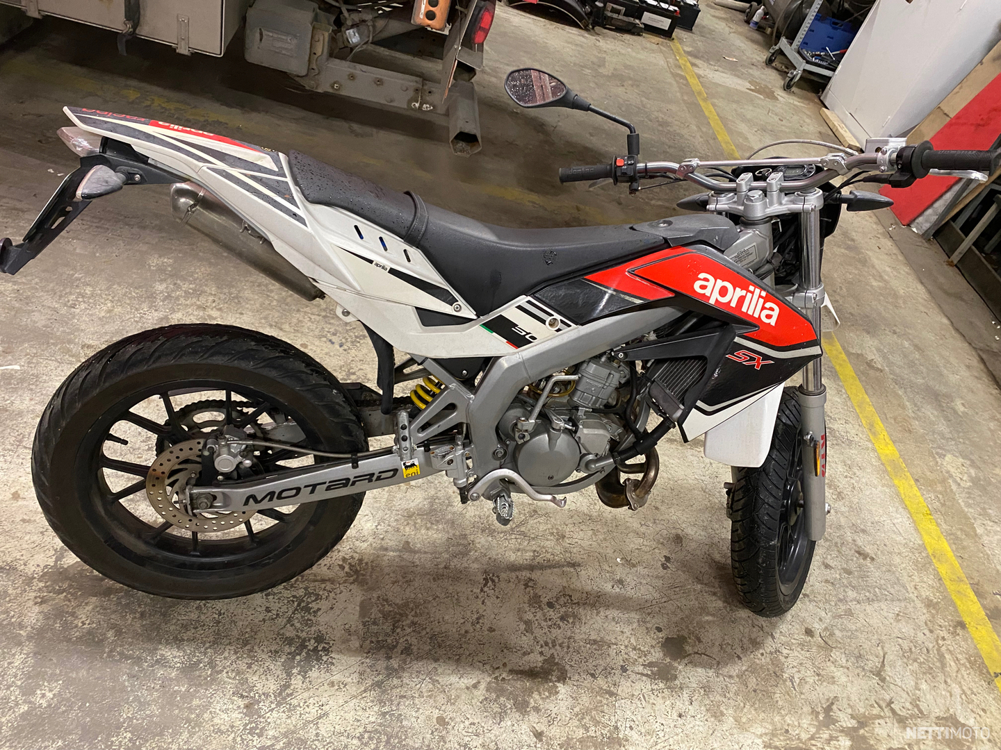 Aprilia SX