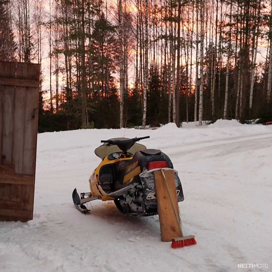 Ski-Doo MX Z