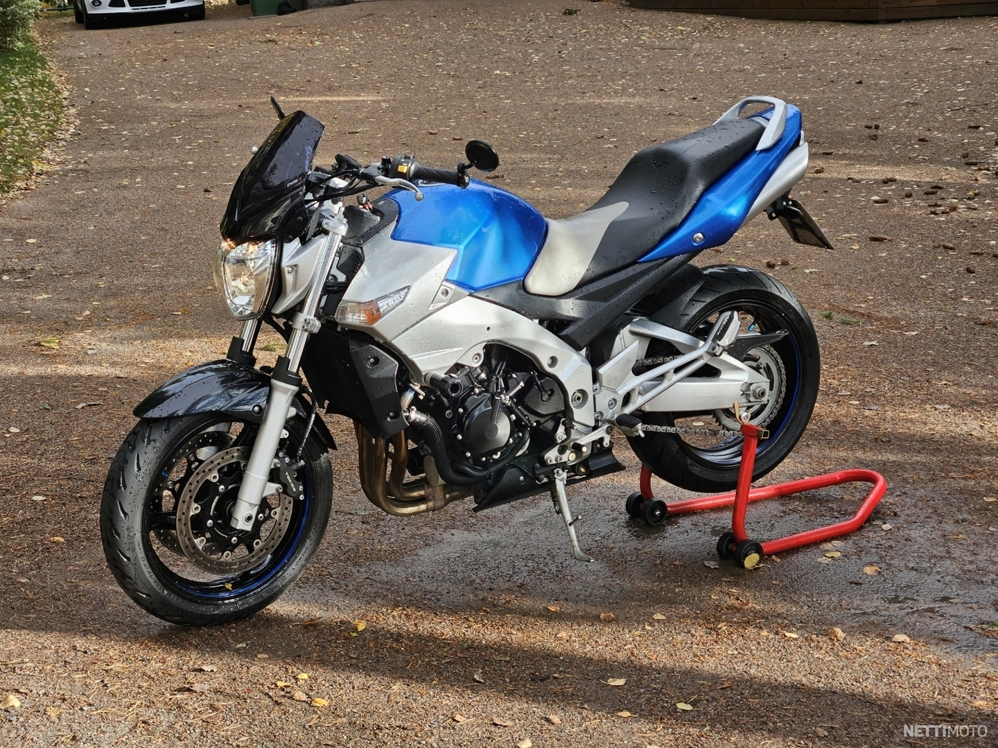 Suzuki GSR