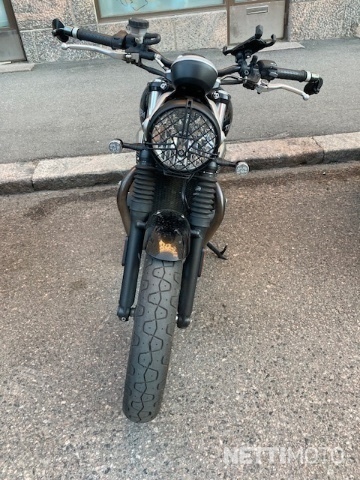 Triumph Street Twin