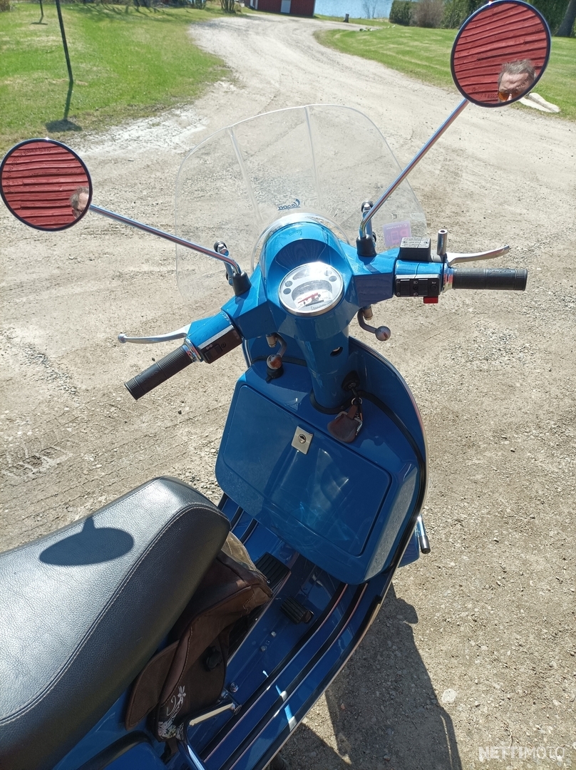 Vespa PX