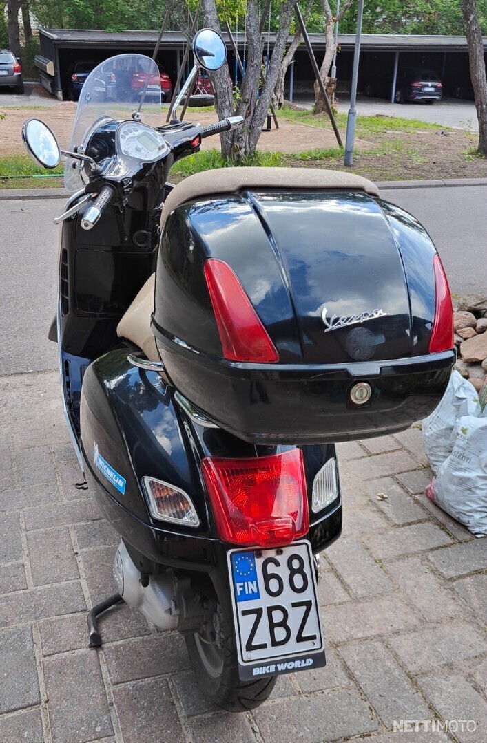Vespa GTS