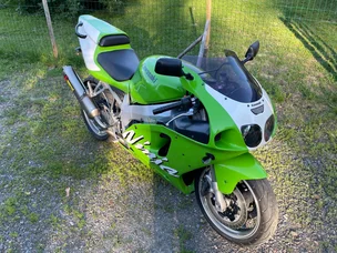 Kawasaki ZX-7R