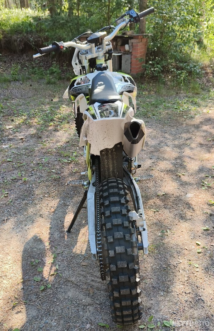 X-Motos Dirt Bike