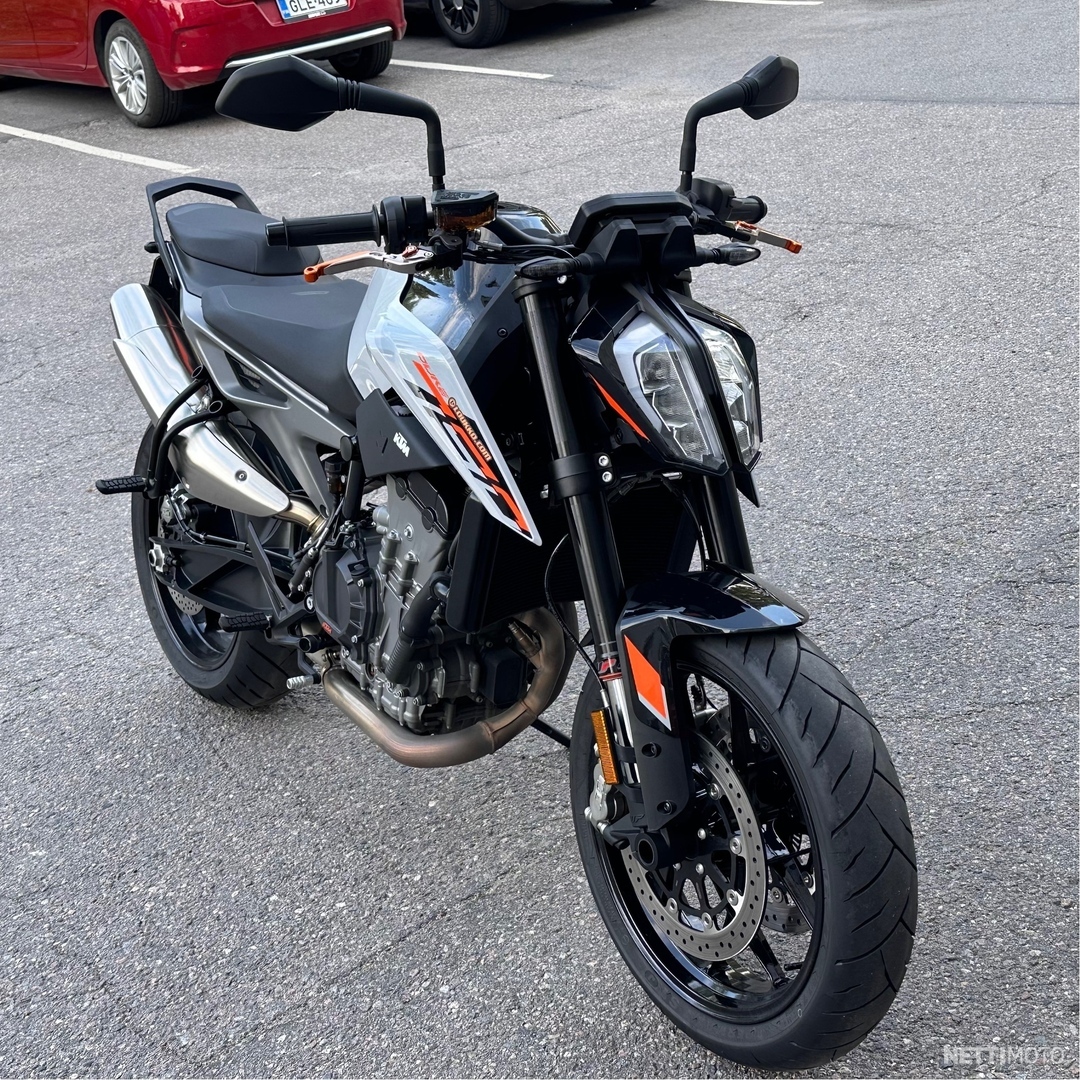 KTM 790