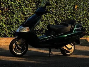 Piaggio Hexagon