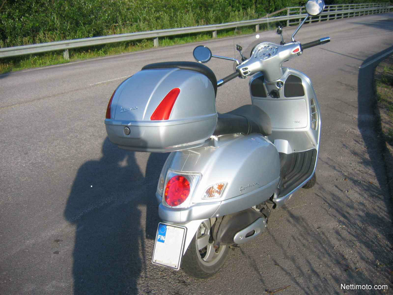 Vespa Granturismo