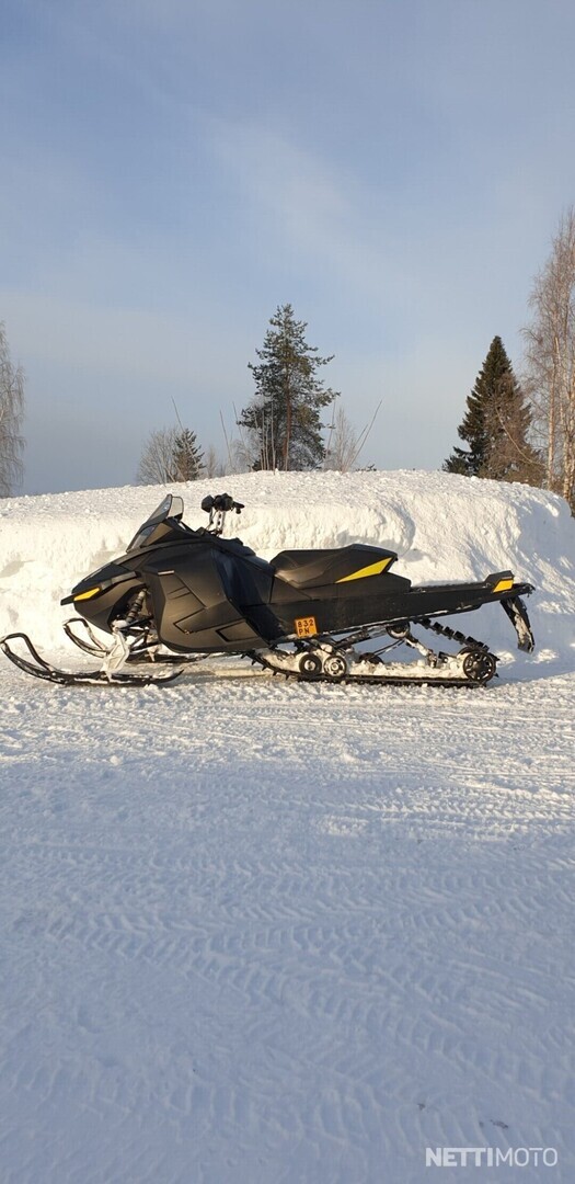 Ski-Doo MX Z