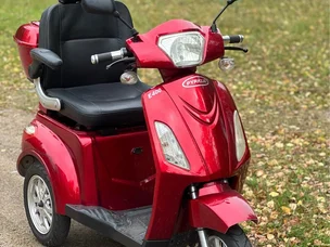 Pyrkijä E400