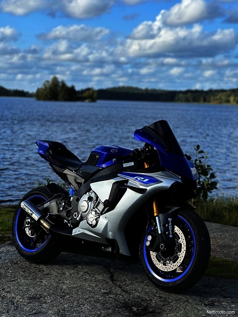 Yamaha YZF-R1