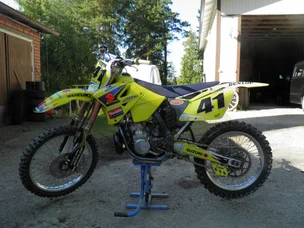 Suzuki RM
