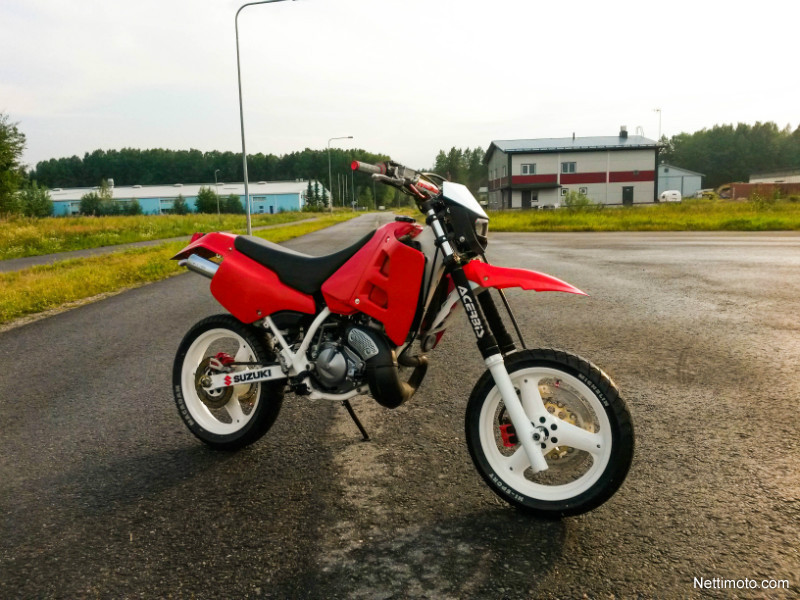 Suzuki TS