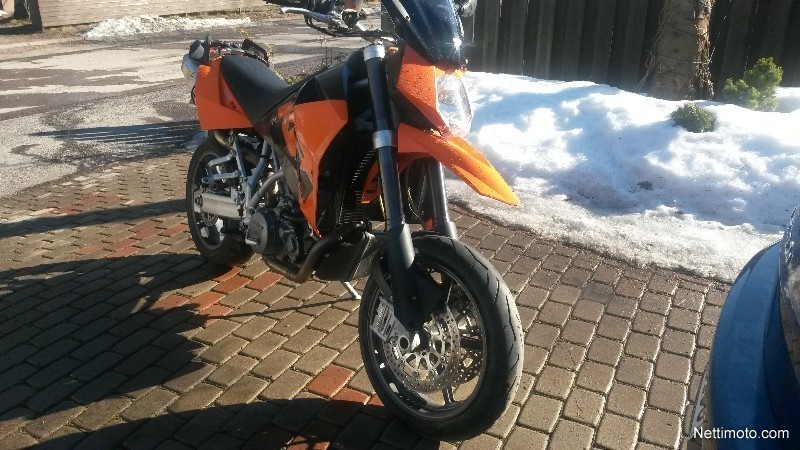 KTM 950