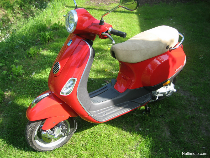 Vespa LX