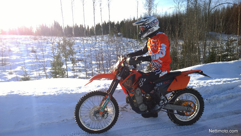 KTM 525