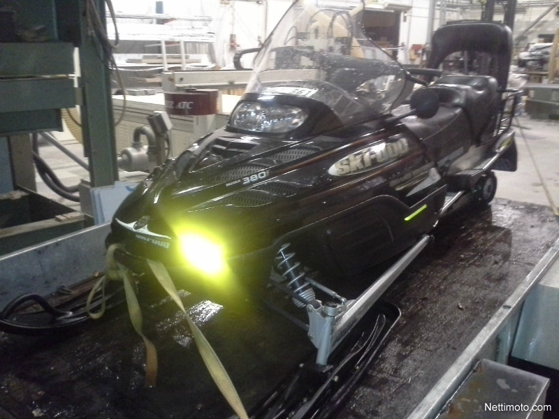 Ski-Doo Grand Touring